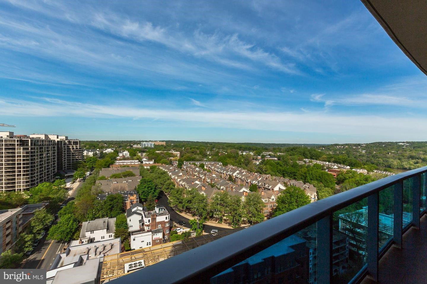 High Rises We're Loving Turnberry Tower Haven Lifestyles