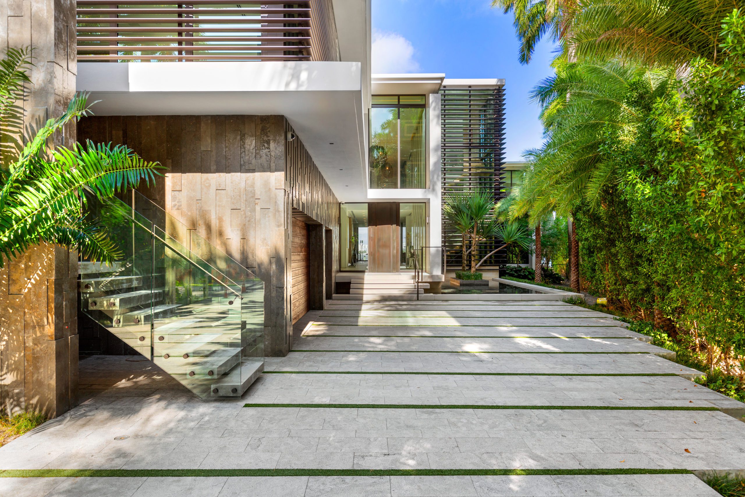 5 Spectacular Homes on the Market in Miami Beach Haven Lifestyles