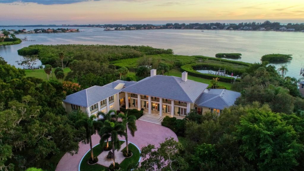 8 Beautiful Homes in Sarasota Haven Lifestyles