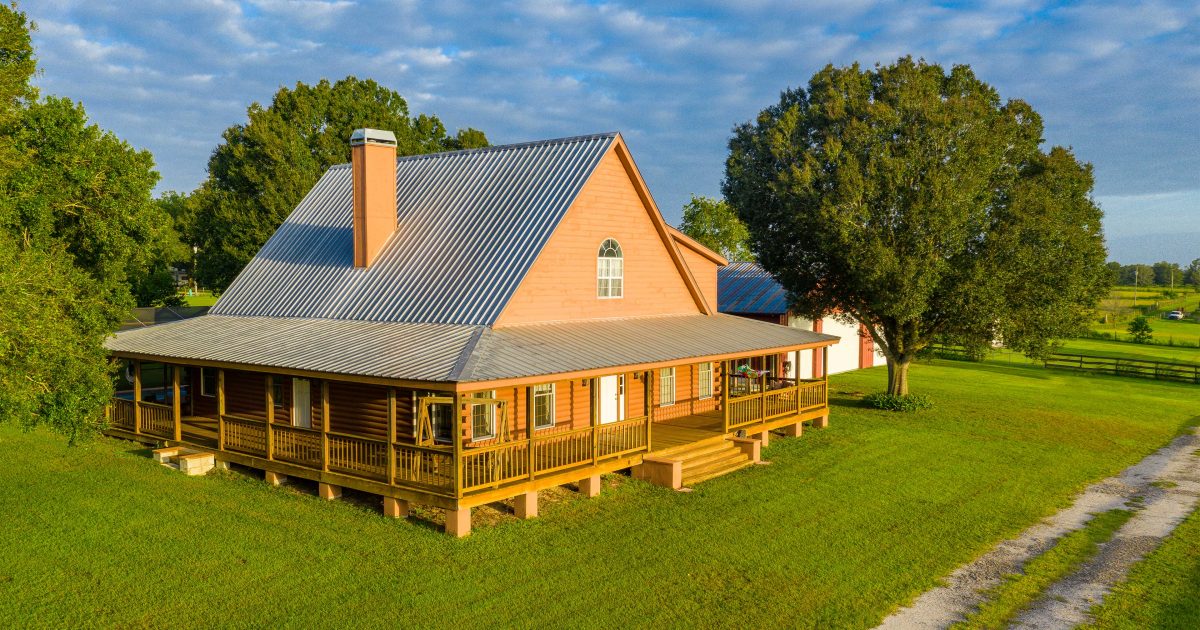 4 Properties with Barns on the Market Haven Lifestyles