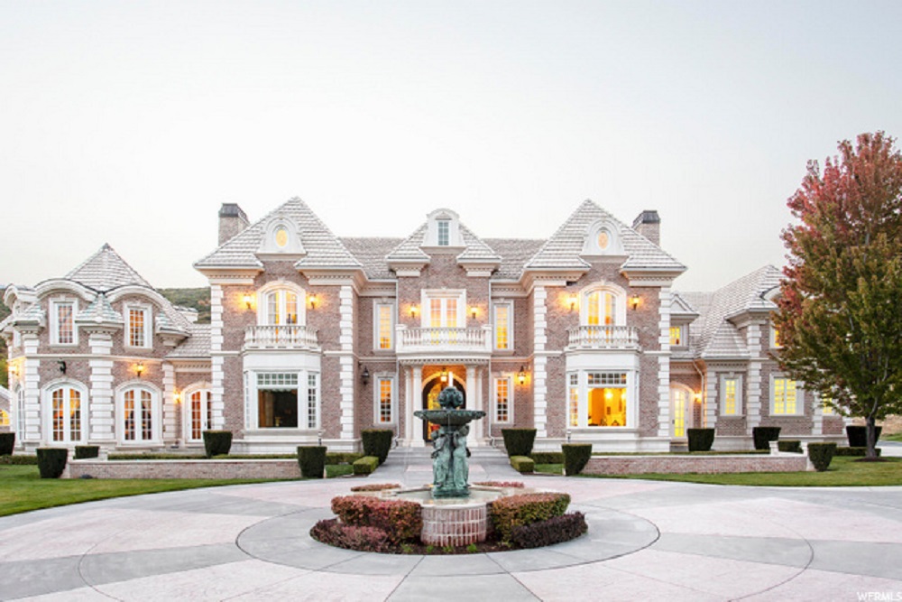 Picture of 10 Luxurious Mountain Retreats On The Market - Haven Lifestyles