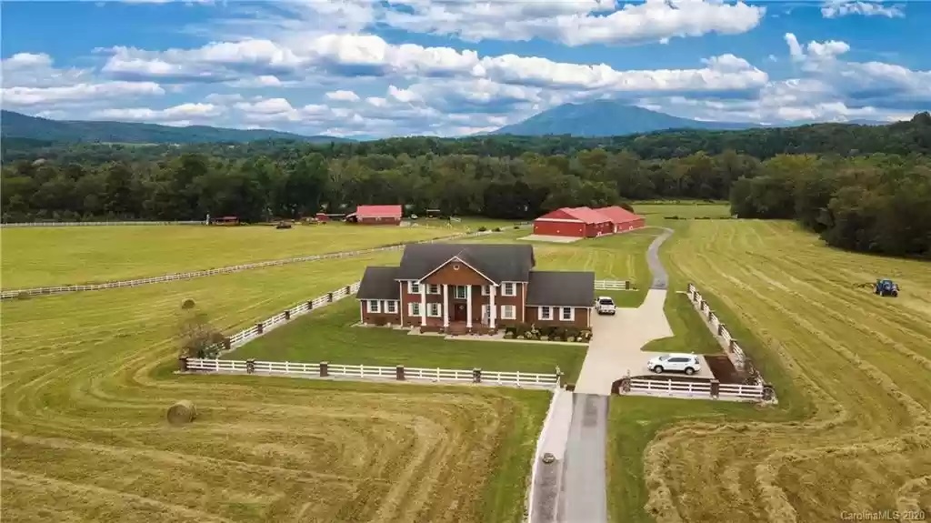 6 Wonderful Mountain Retreats On The Market Haven Lifestyles