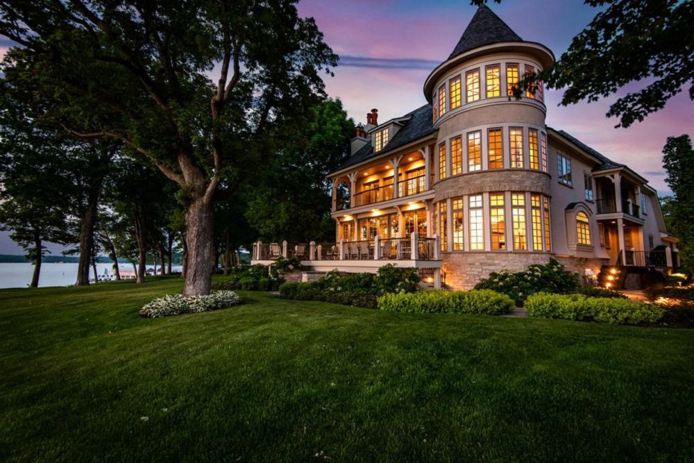 7 Lavish Estates On The Market In Wisconsin - Haven Lifestyles