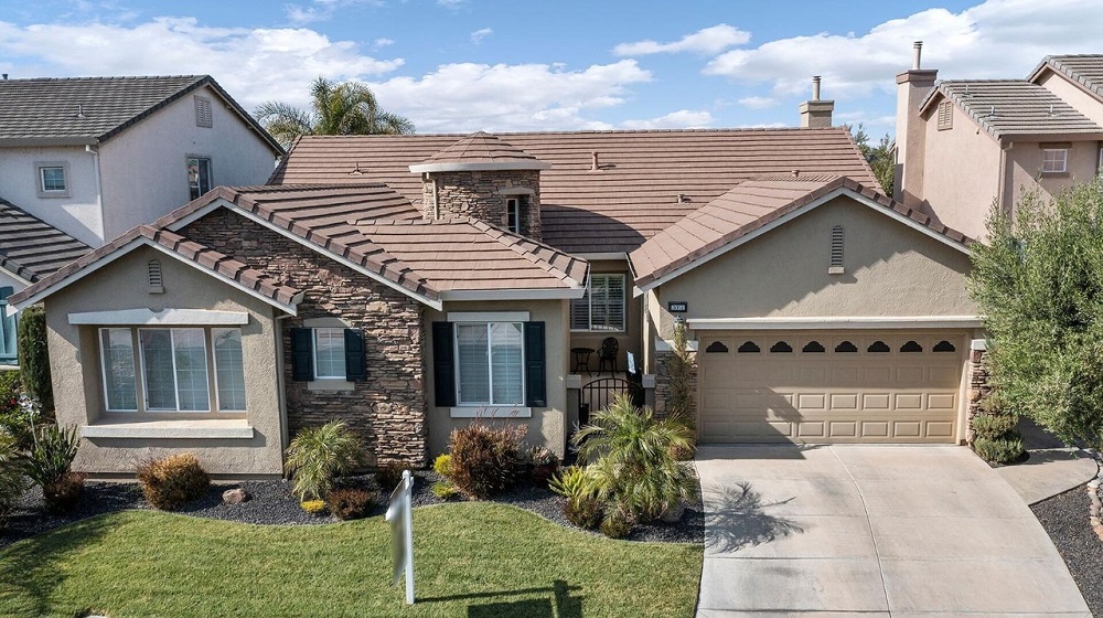 9 Homes On The Market Under $1 Million - Haven Lifestyles