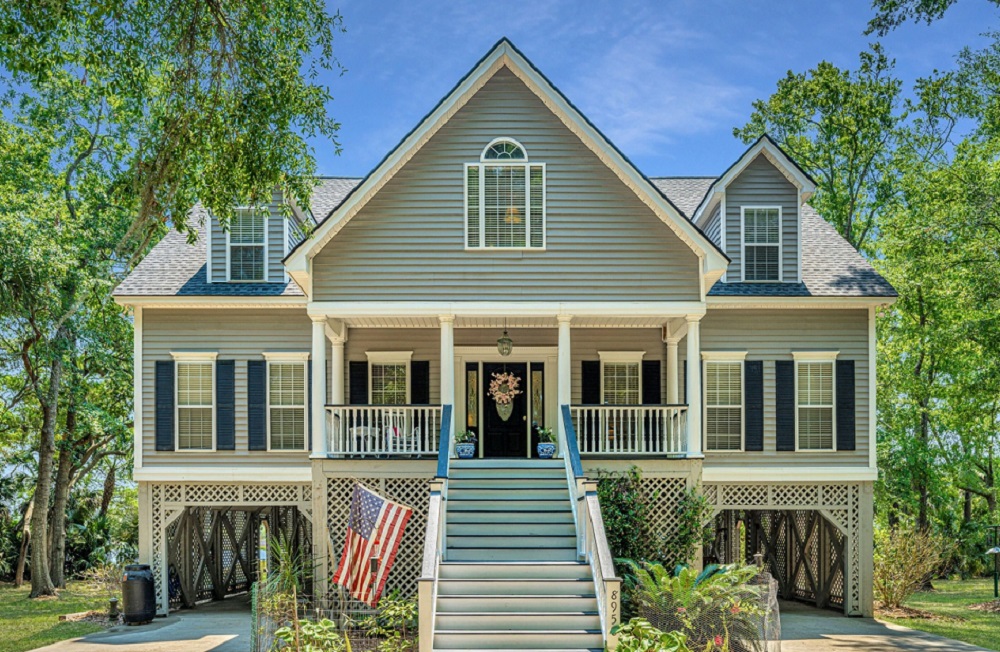 12 Astonishing Waterfront Homes Haven Lifestyles