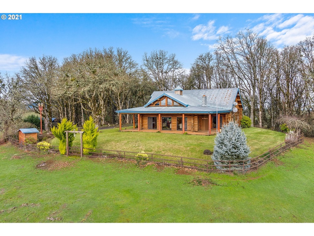 9 Stunning Estates on Large Acreages Haven Lifestyles