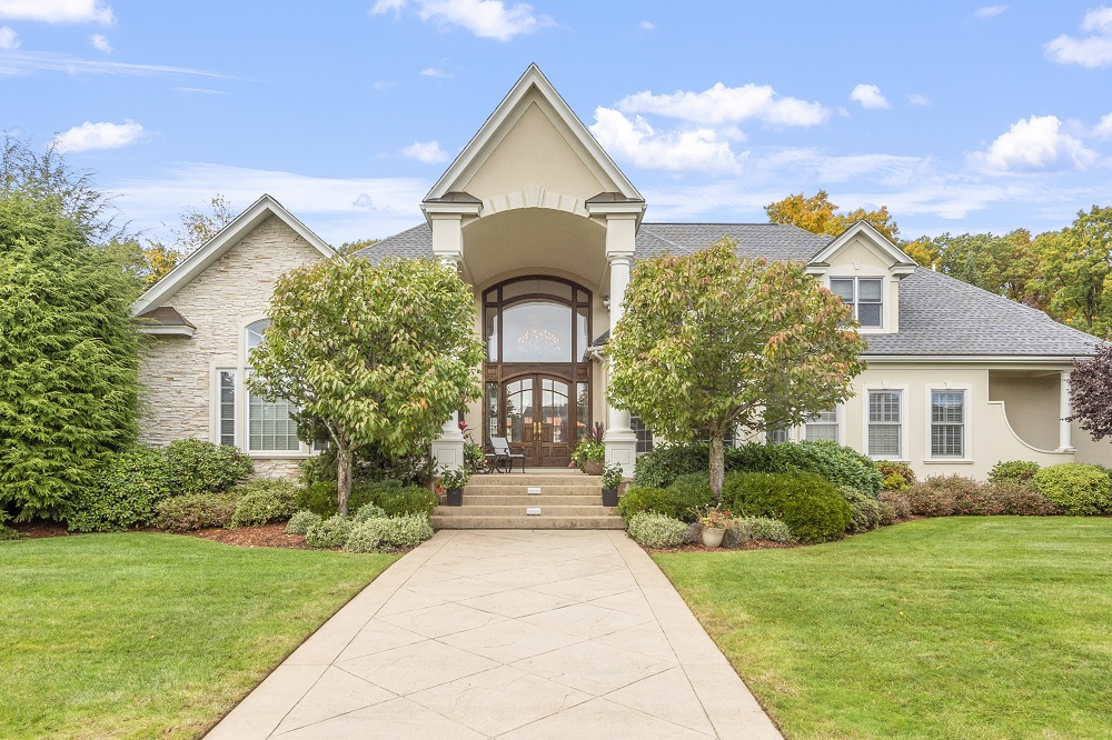 11 Luxurious Estates on the Market Haven Lifestyles