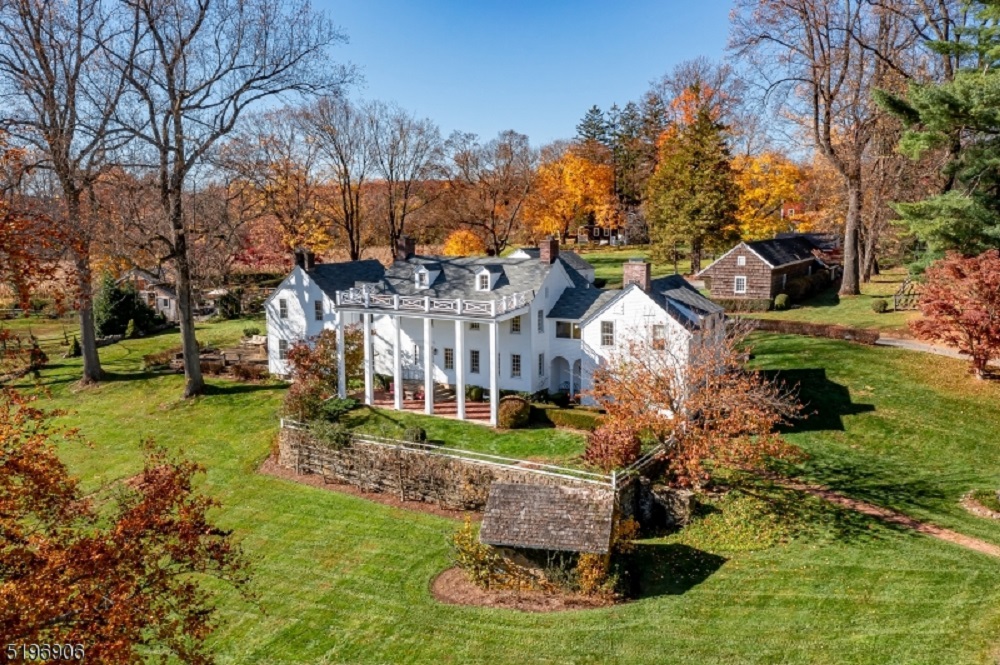 7 Retreat Homes for Sale Offering Peace and Seclusion - Haven Lifestyles