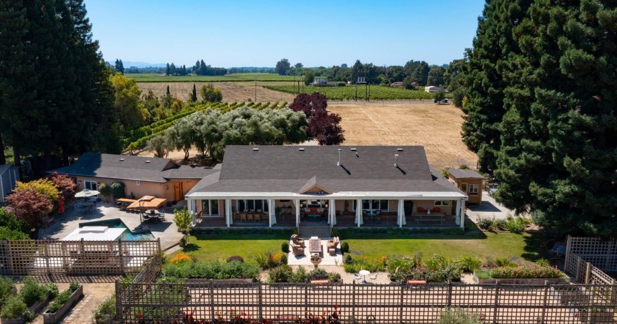 10 California Homes with Pools for Sale - Haven Lifestyles - Luxury Pool Homes California