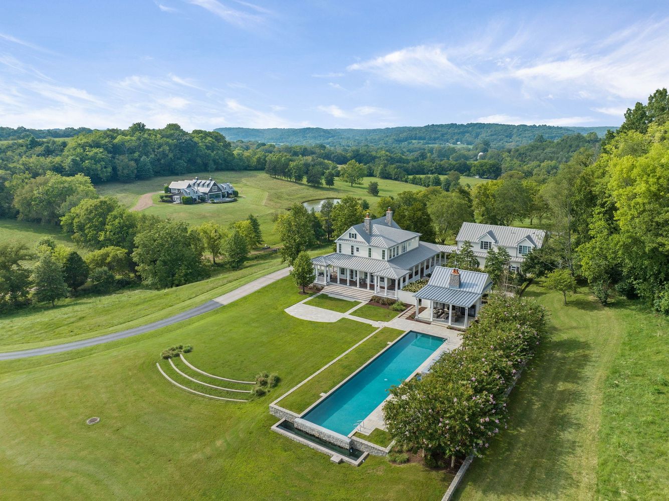 9 Homes with Pools for Sale in Kentucky & Tennessee Haven Lifestyles