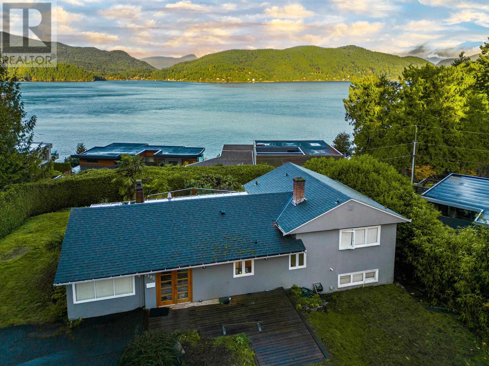 4 Waterfront Homes in British Columbia for Sale Haven Lifestyles