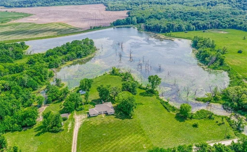 6 Waterfront Homes for Sale in Missouri Haven Lifestyles